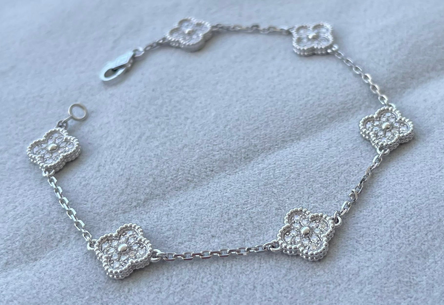 van cleef & arpels sweet alhambra diamond pave 6 motifs white gold bracelet