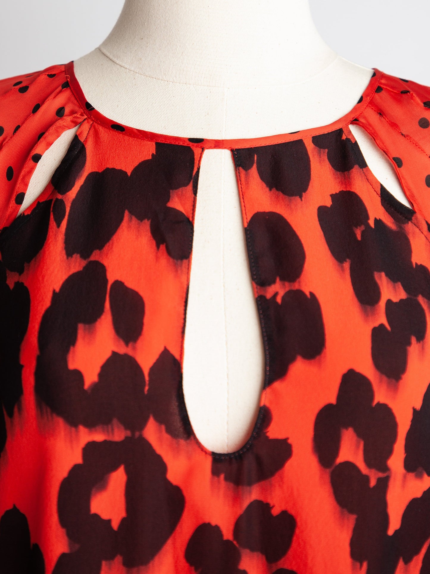 good moschino red animal print dress size m polyester