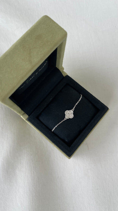 Van Cleef & Arpels Sweet Alhambra Diamond Pave 1 Motif White Gold Bracelet