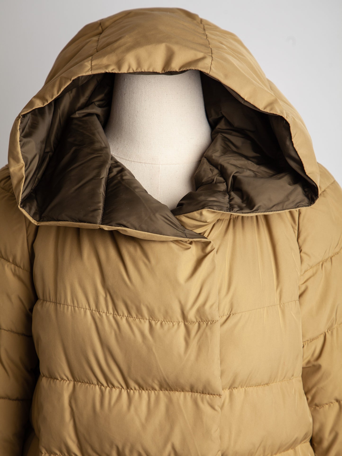 good pregio white polyester long puffer coat with hood xxs