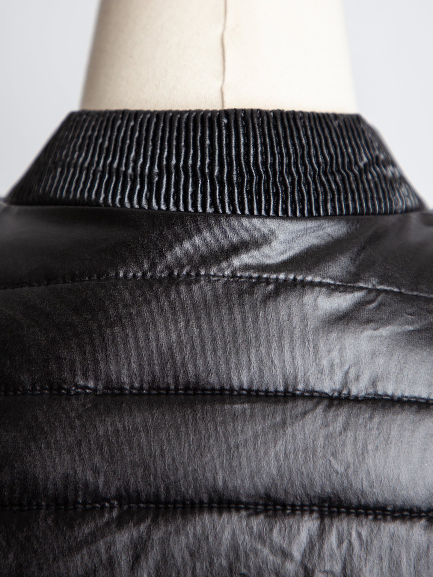 excellent guess black quilted puffer jacket size s