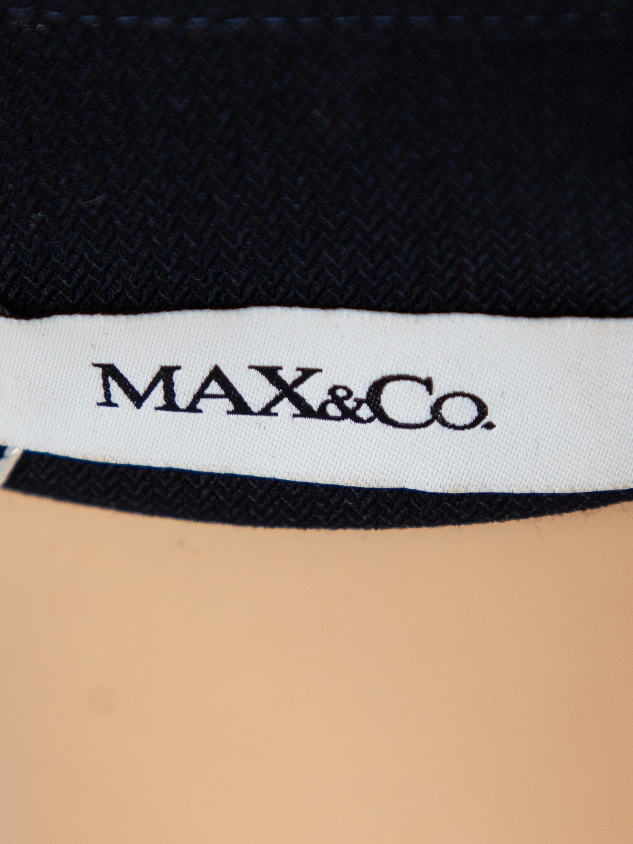 good maxco women's long sleeve black dress size m with belt