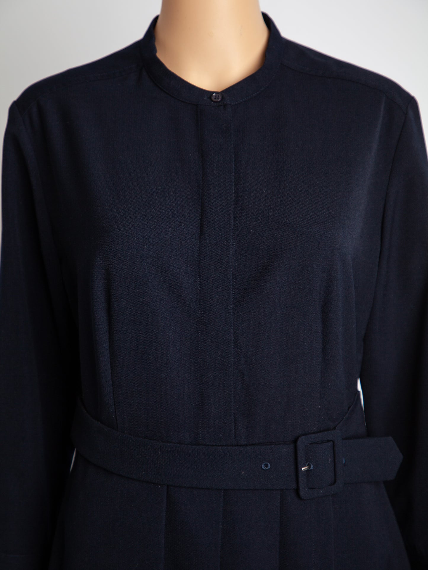 good maxco women's long sleeve black dress size m with belt