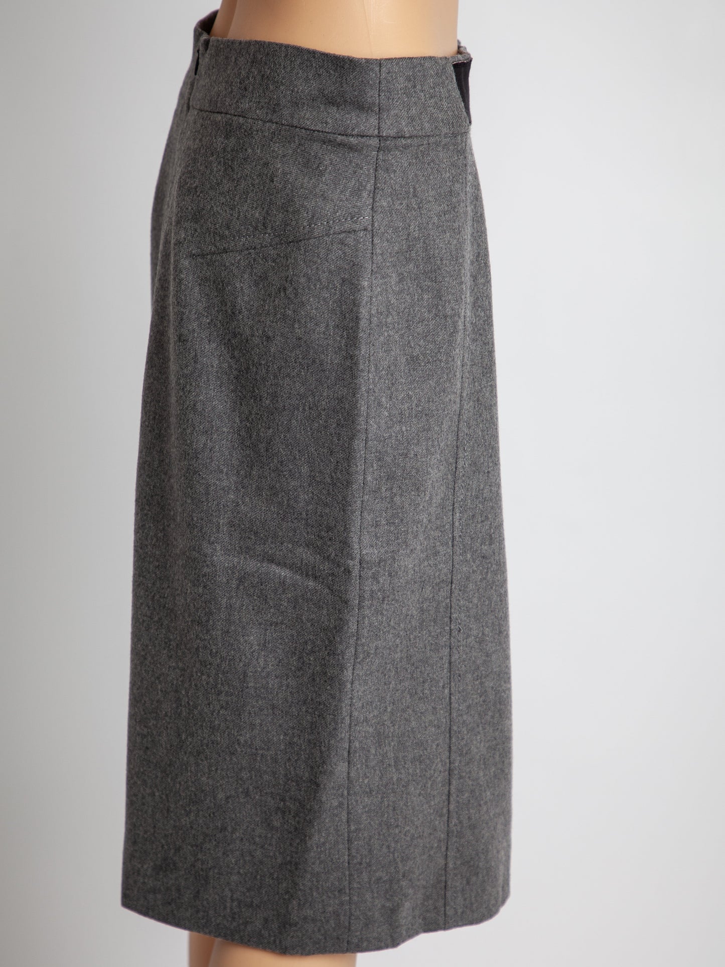 good condition laurel gray cashmere skirt size l women