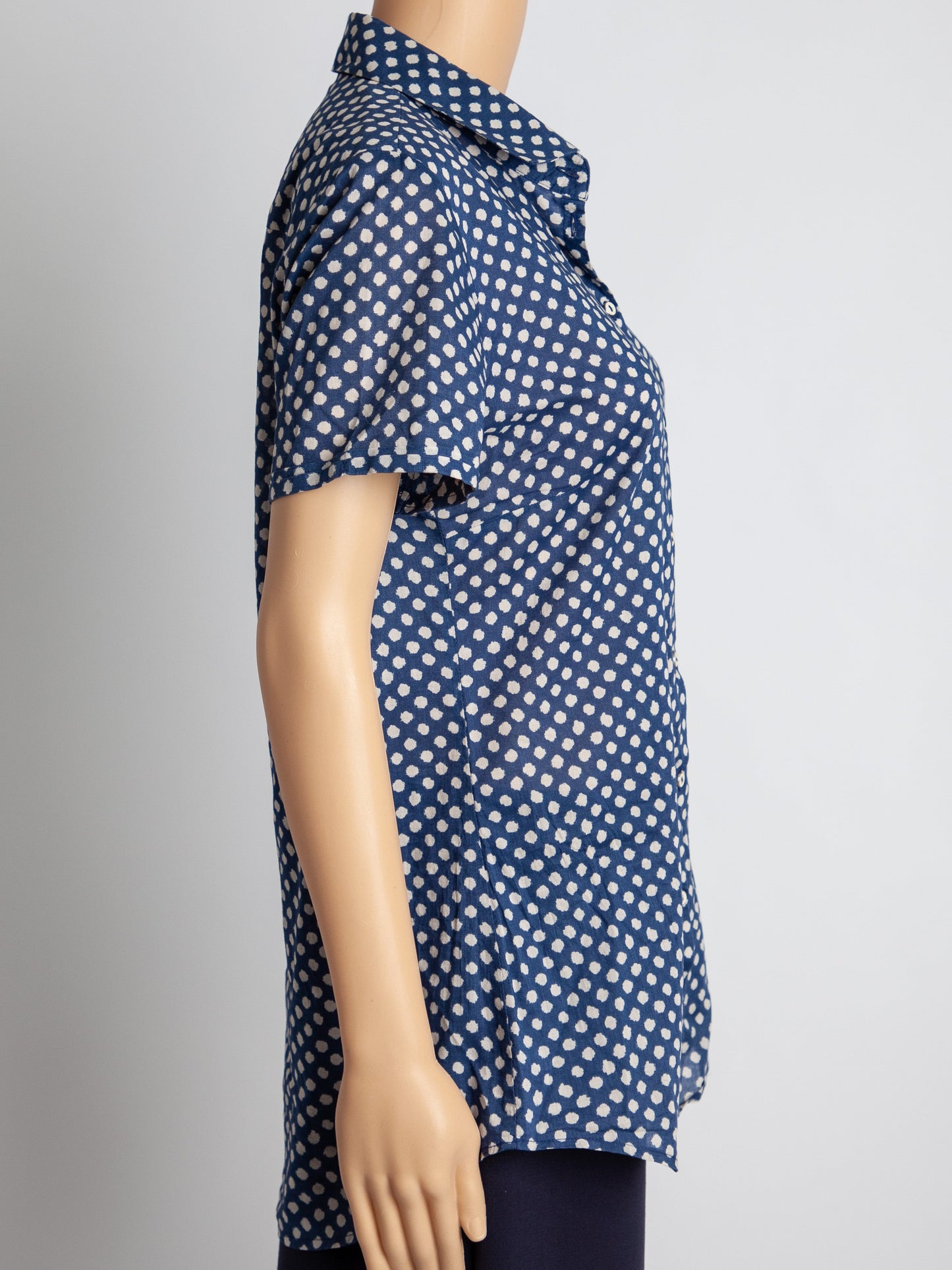 good polo blue polka dot short-sleeved button-up shirt size xs