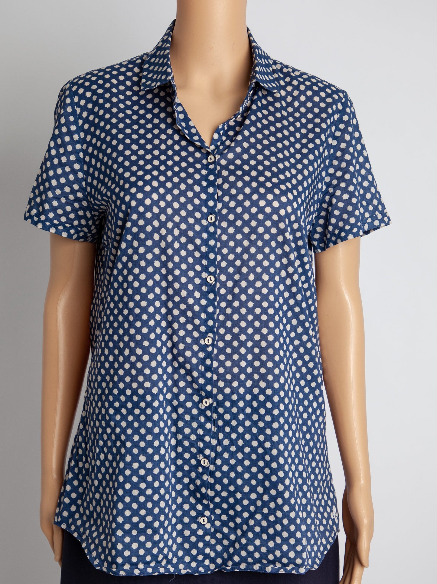 good polo blue polka dot short-sleeved button-up shirt size xs