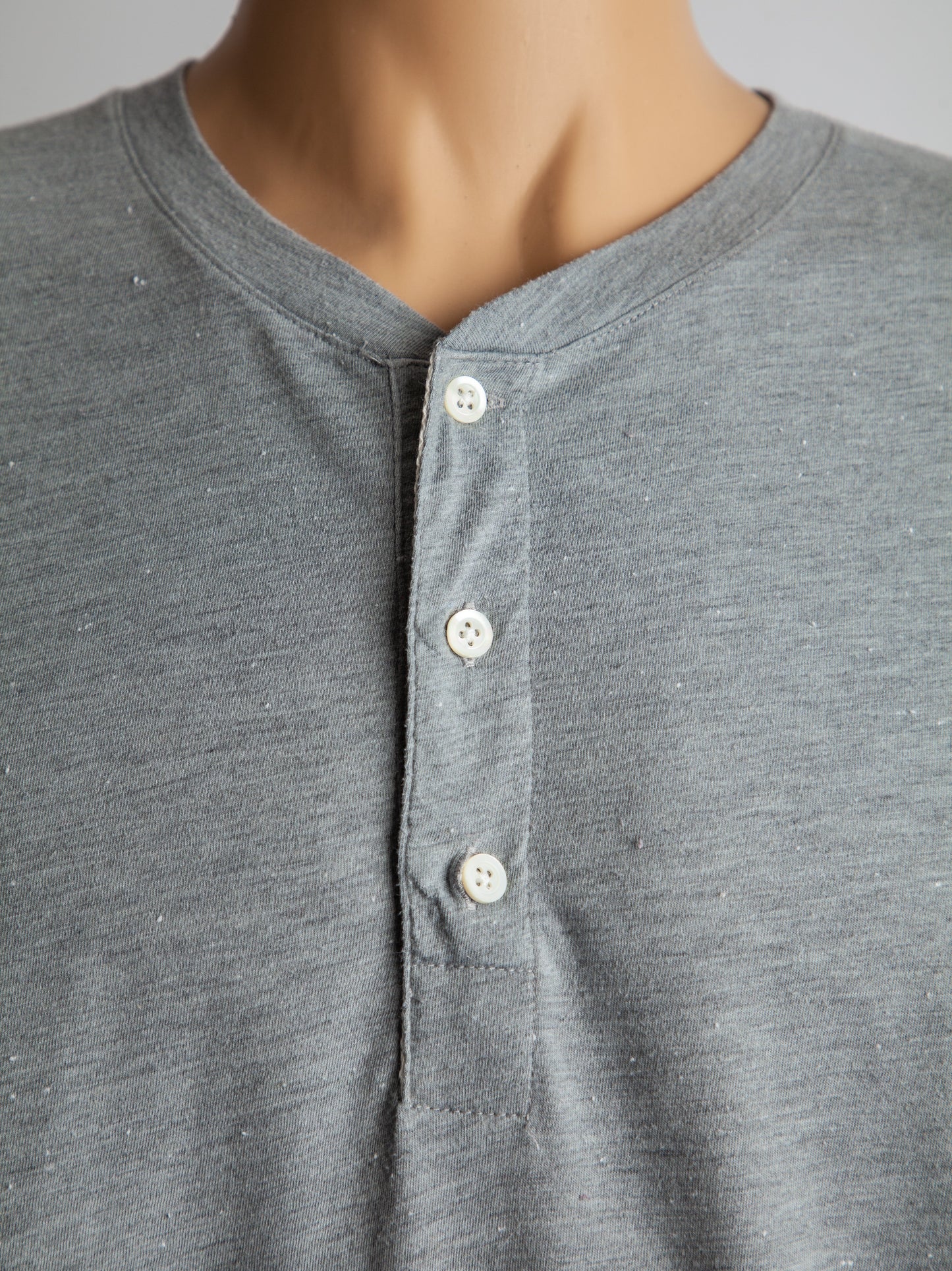 good billy reid gray short-sleeve henley shirt size xl