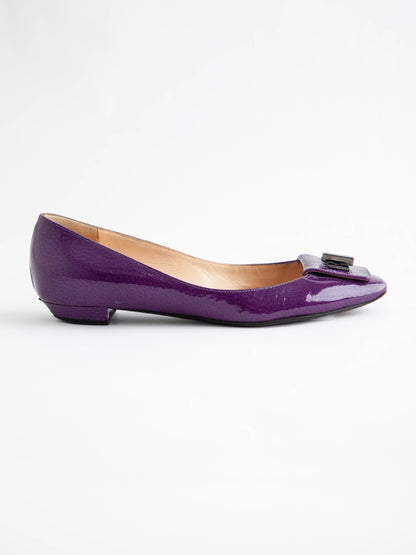 Average Casadei Purple Lacquer Flats Size 35.5 with Metal Buckle