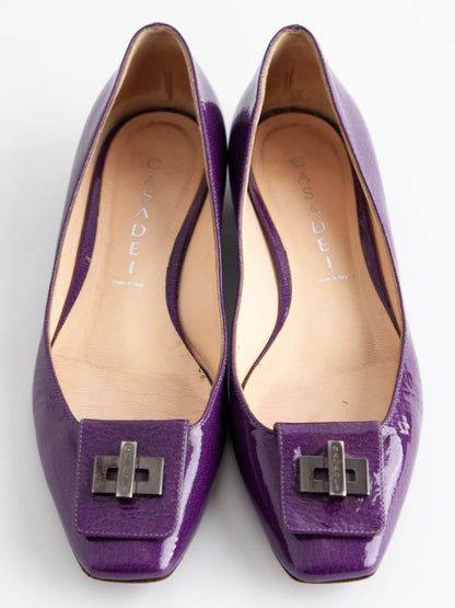 Average Casadei Purple Lacquer Flats Size 35.5 with Metal Buckle