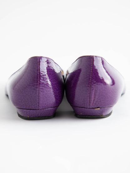 Average Casadei Purple Lacquer Flats Size 35.5 with Metal Buckle