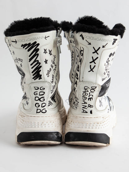 Good Dolce & Gabbana White Graffiti High-Top Sneakers Size 34.5