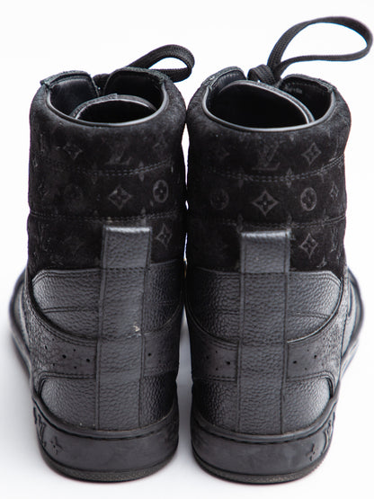 Good Louis Vuitton Black Leather High-Top Sneakers Size 35