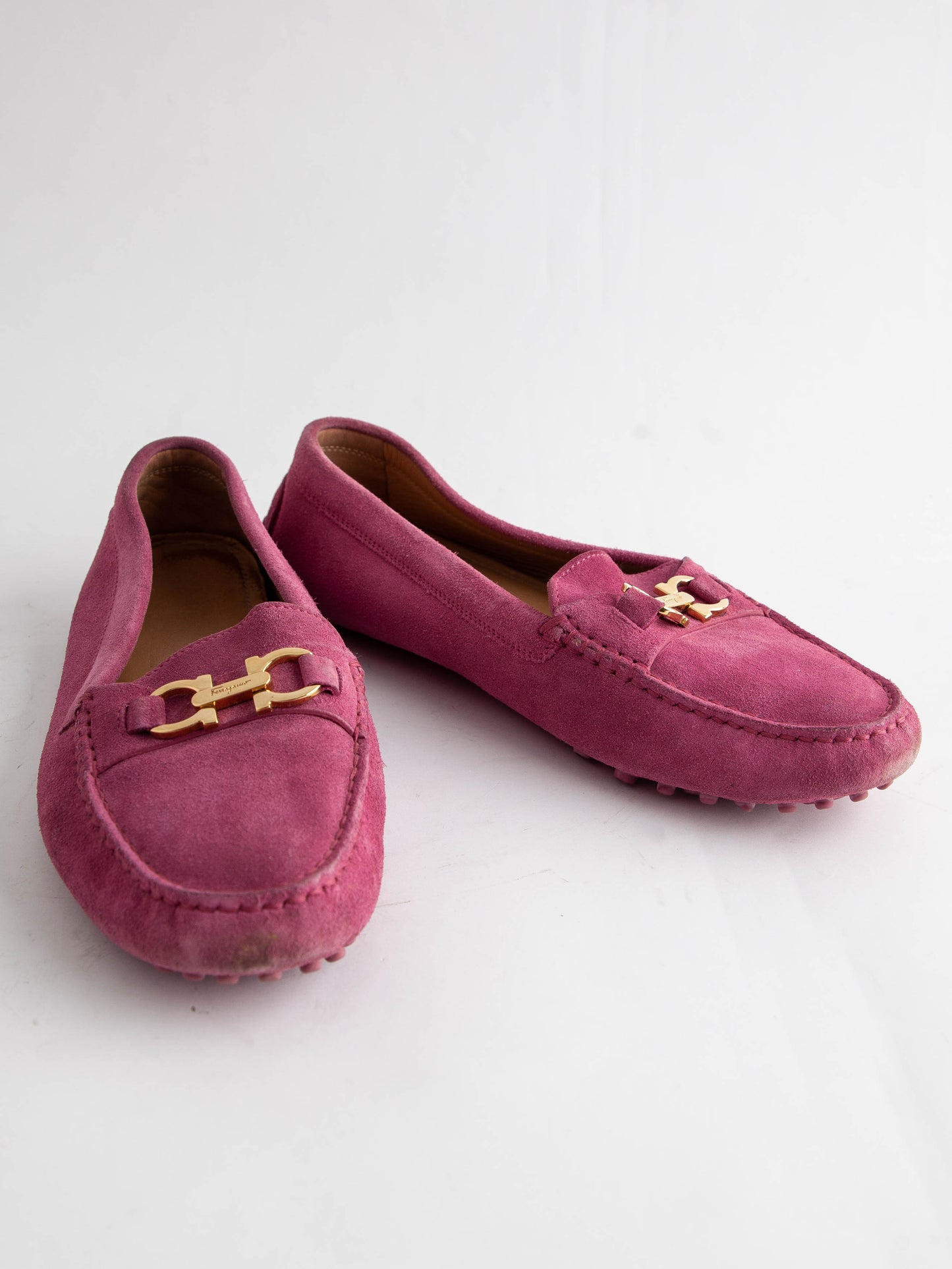 average salvatore ferragamo pink genuine suede loafers size 36