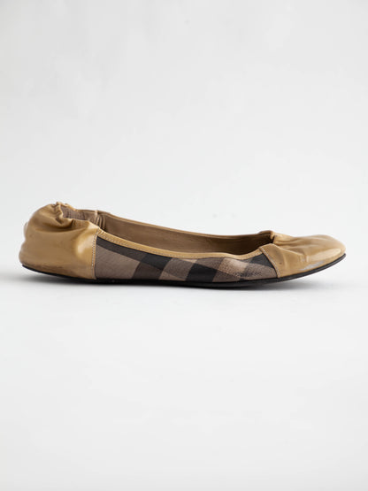 Average Burberry Beige Plaid Ballet Flats Fabric Size 37