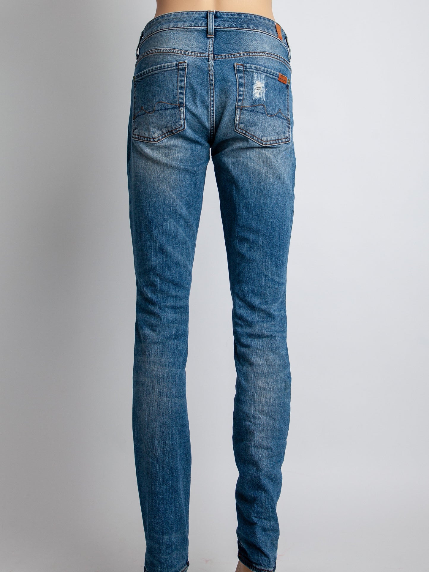 average condition 7 for all mankind blue distressed jeans size m