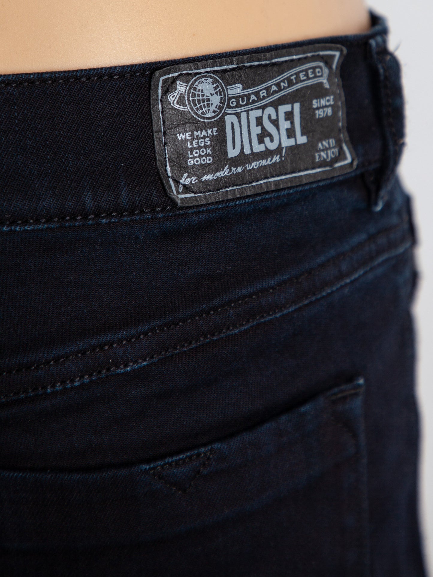 good diesel black denim skinny jeans size m for women