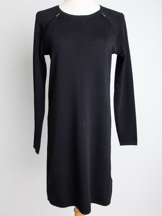 Good Condition Banana Republic Black Dress Size XS with Zippers