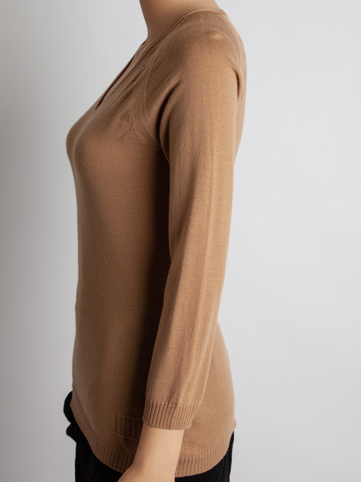 good escada orange wool sweater size s women's v-neck