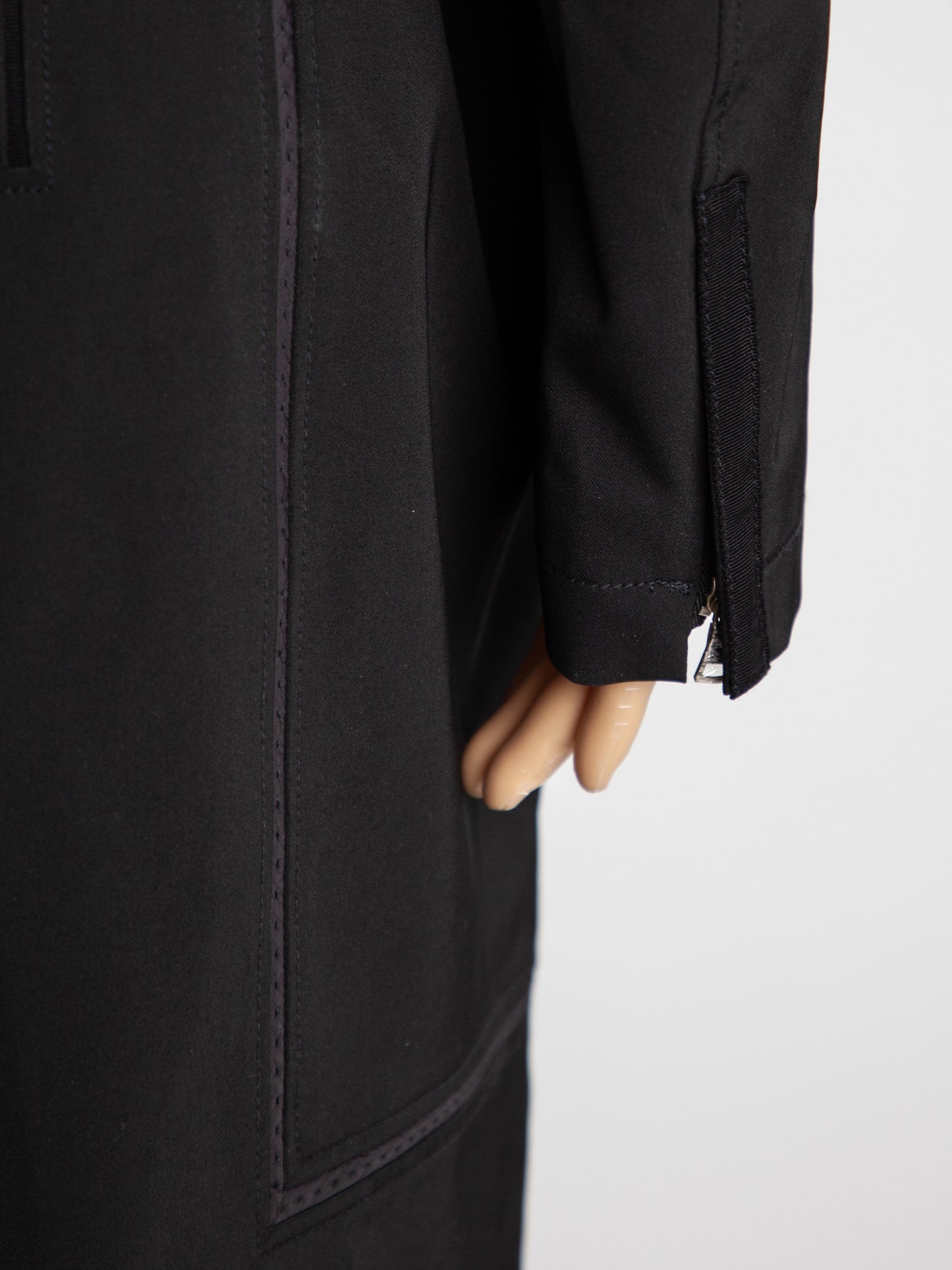 good elie tahari black polyester trench coat with belt women's size