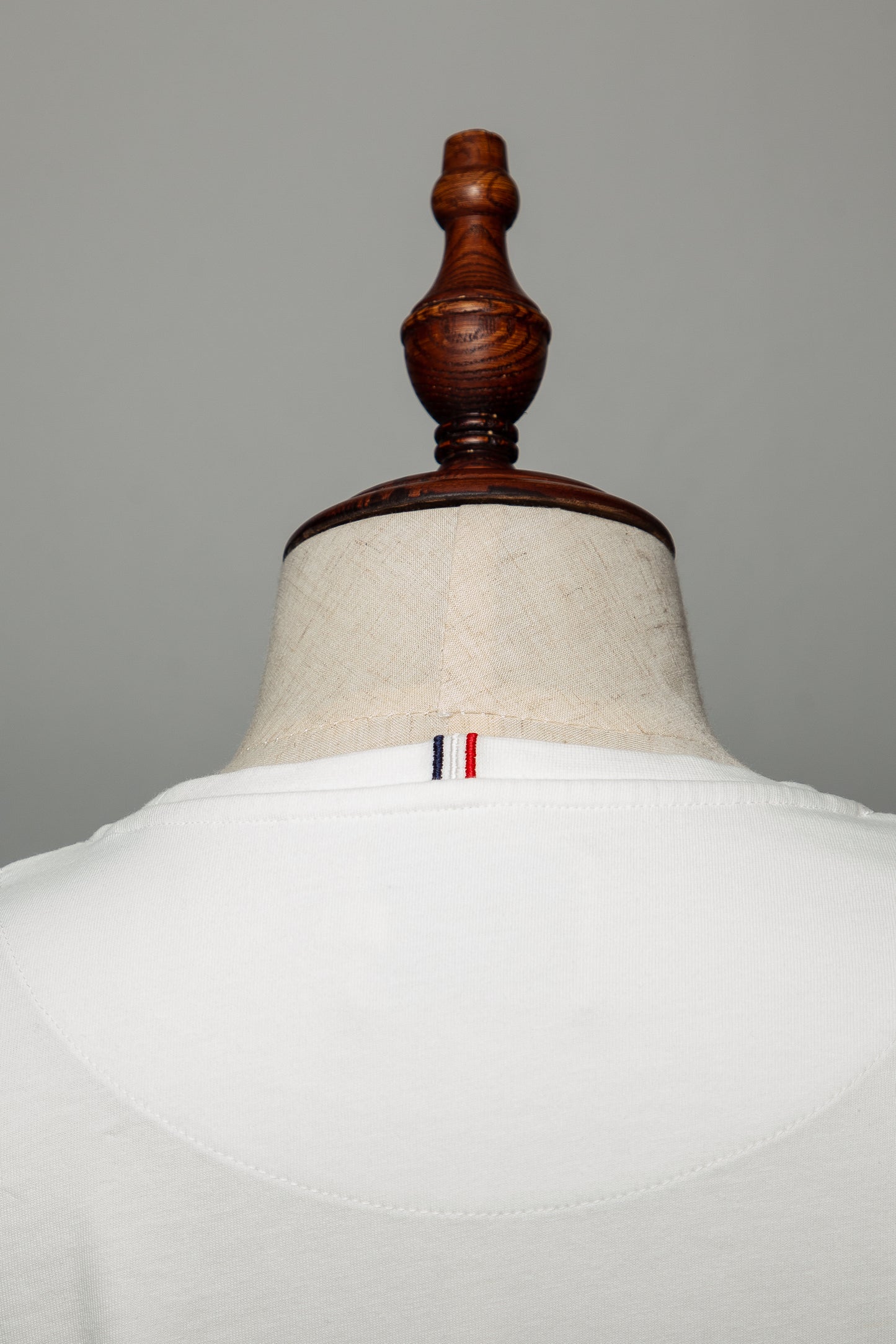 new william men's xxl white cotton t-shirt with colorful pattern