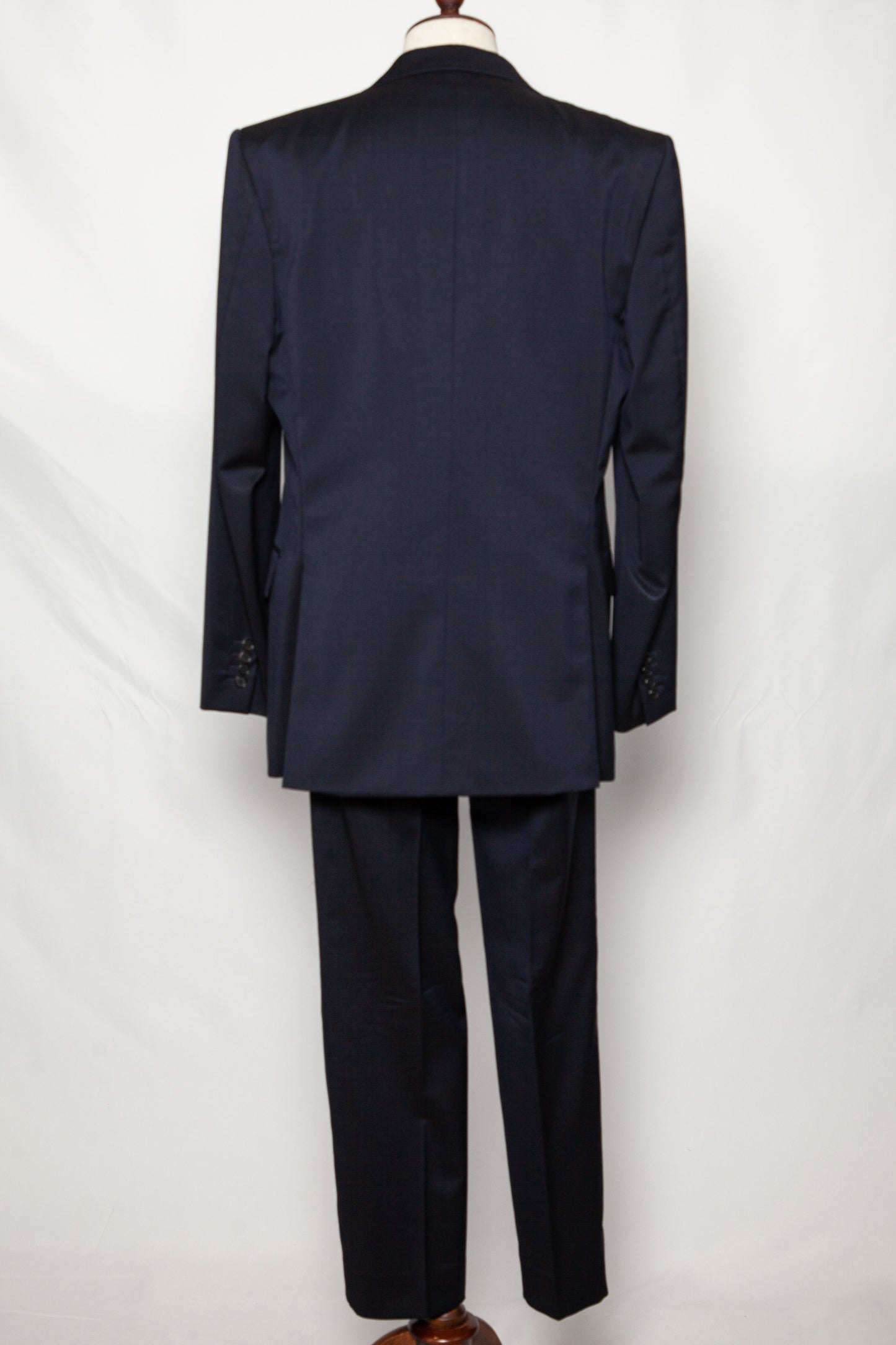 gieves and hawkes navy blue cashmere wool suit size s - good condition