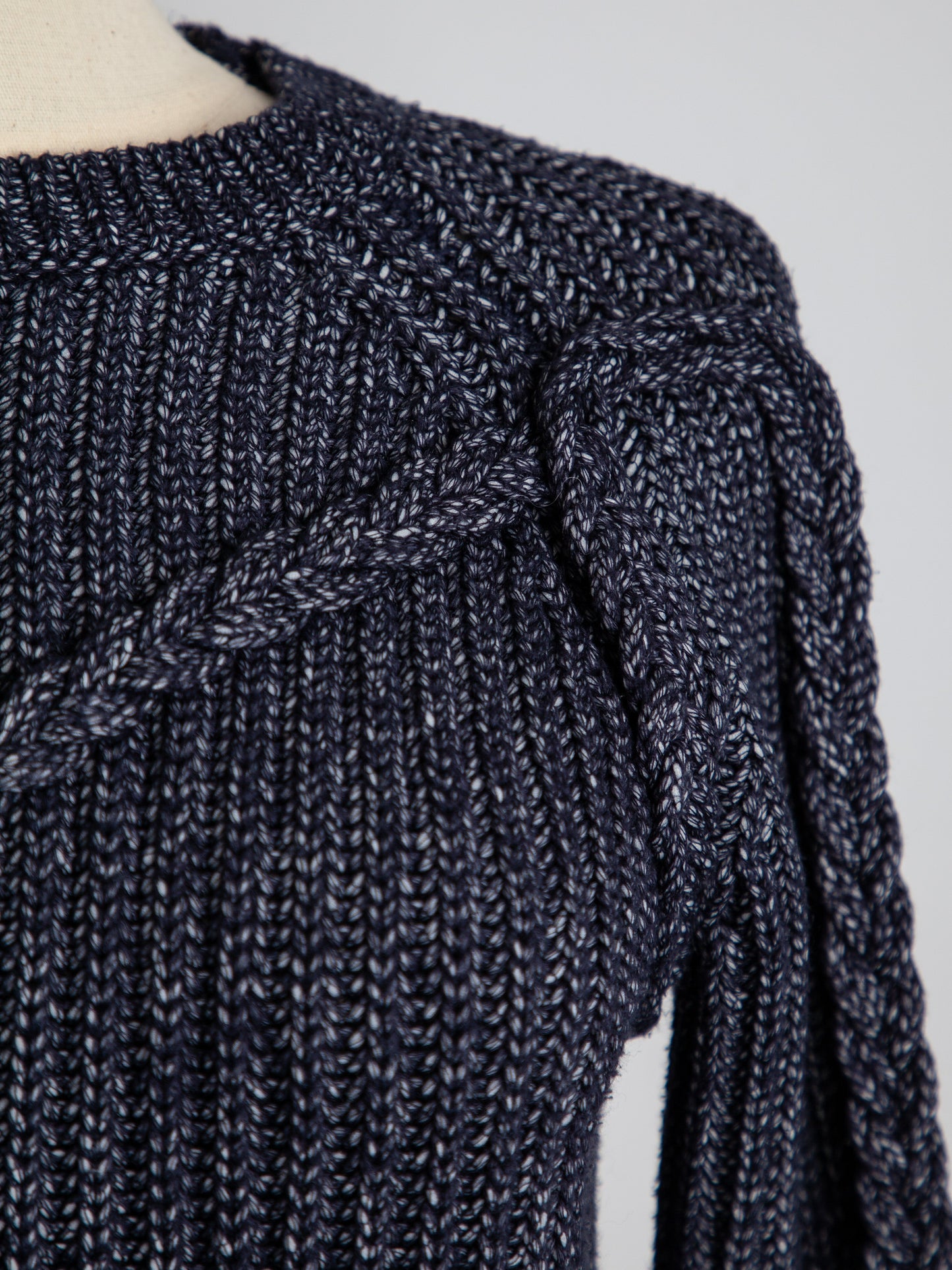 excellent guess navy blue cable knit sweater size xs women