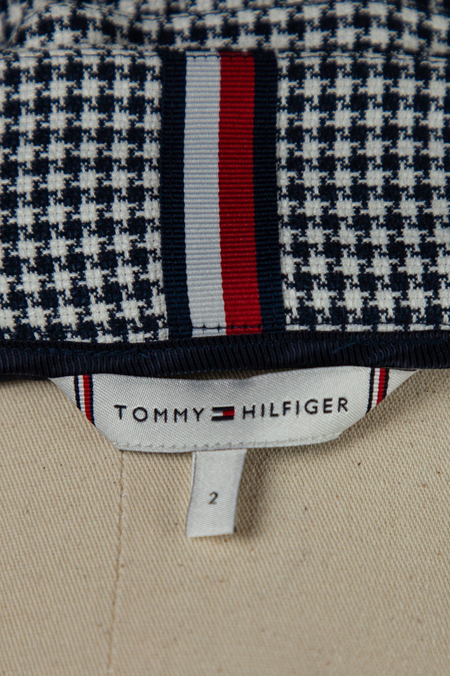 new tommy hilfiger black high-waisted skirt xs with striped belt