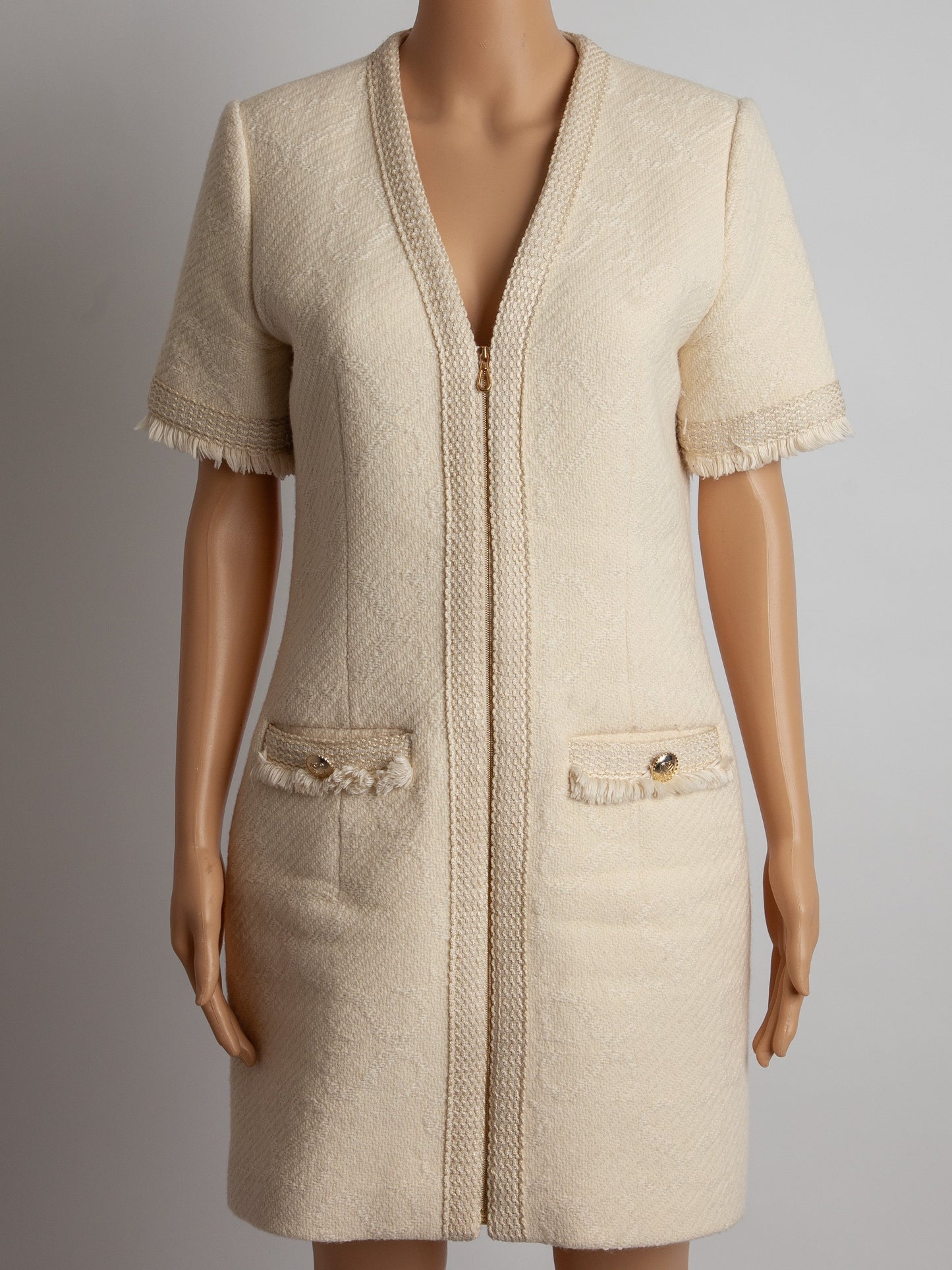 good sandro white wool dress size s with fringe details
