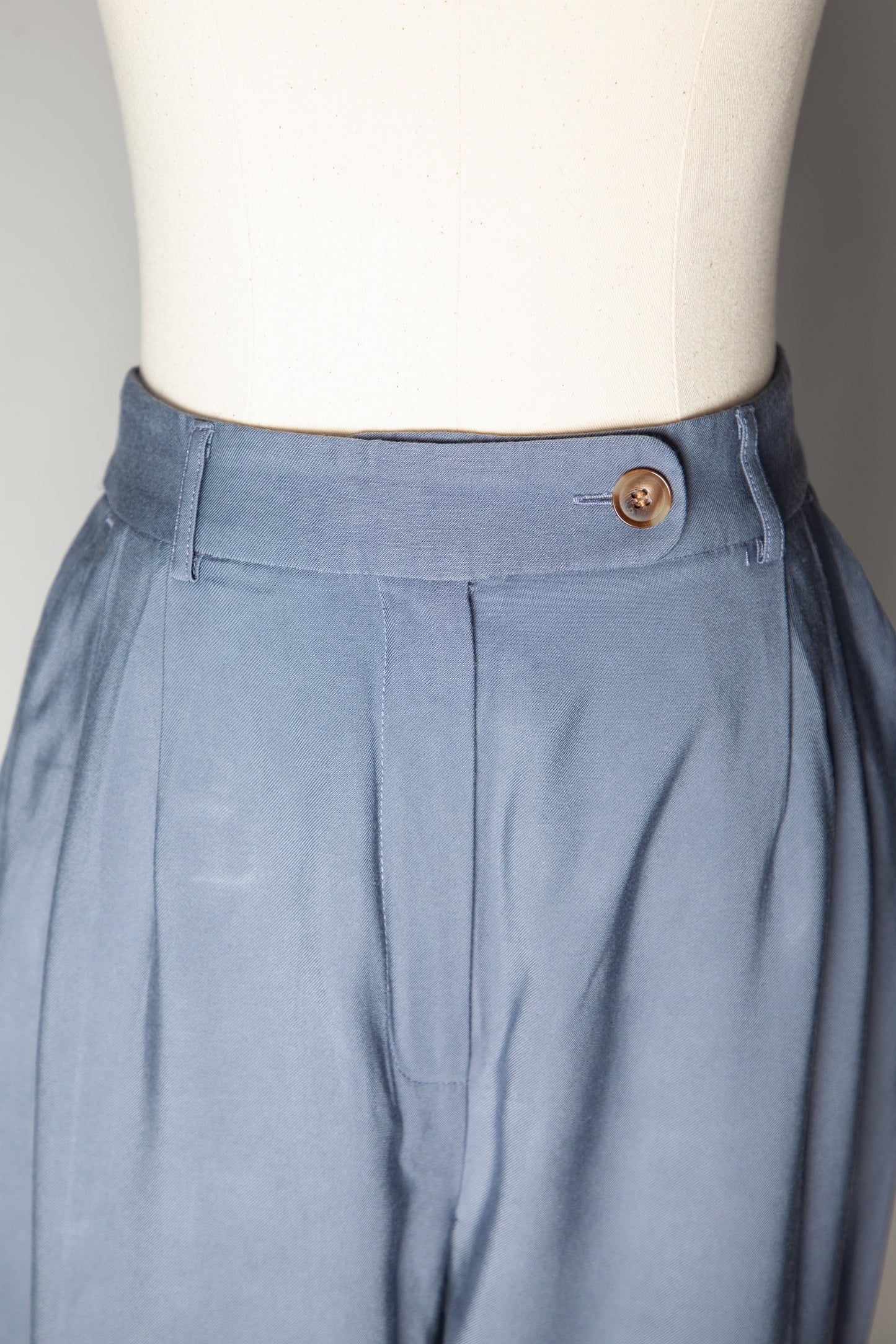 good topshop blue trousers size s tailored design with pleats