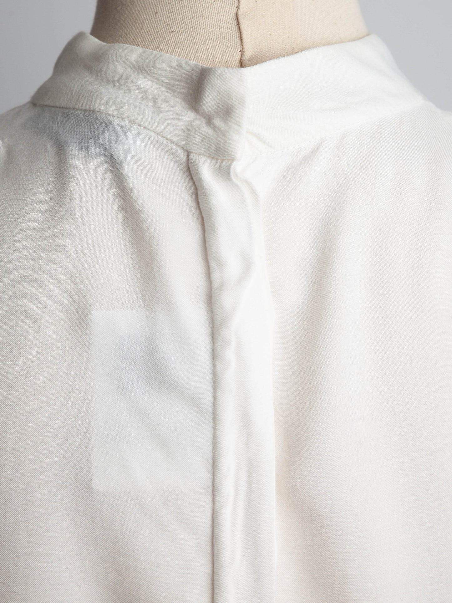 good sandro white long-sleeved shirt size l with mock neck