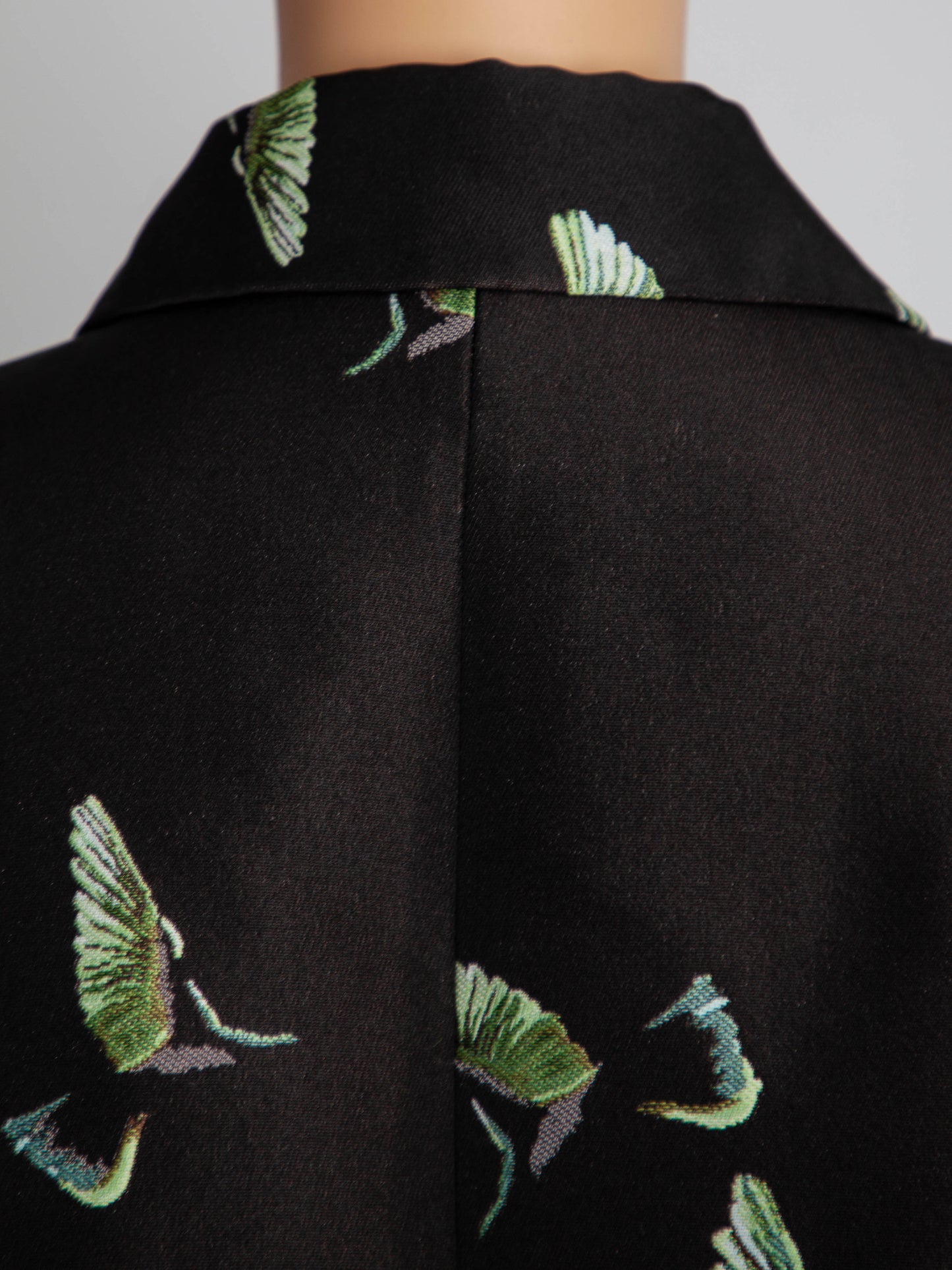 excellent max mara black coat with bird pattern size l