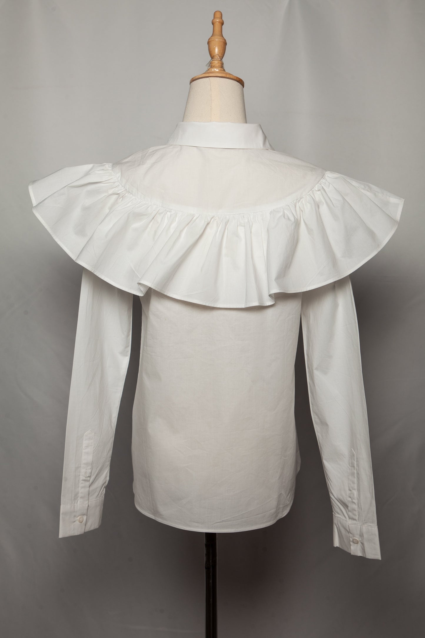 good english factory white long sleeve blouse size s with ruffled collar