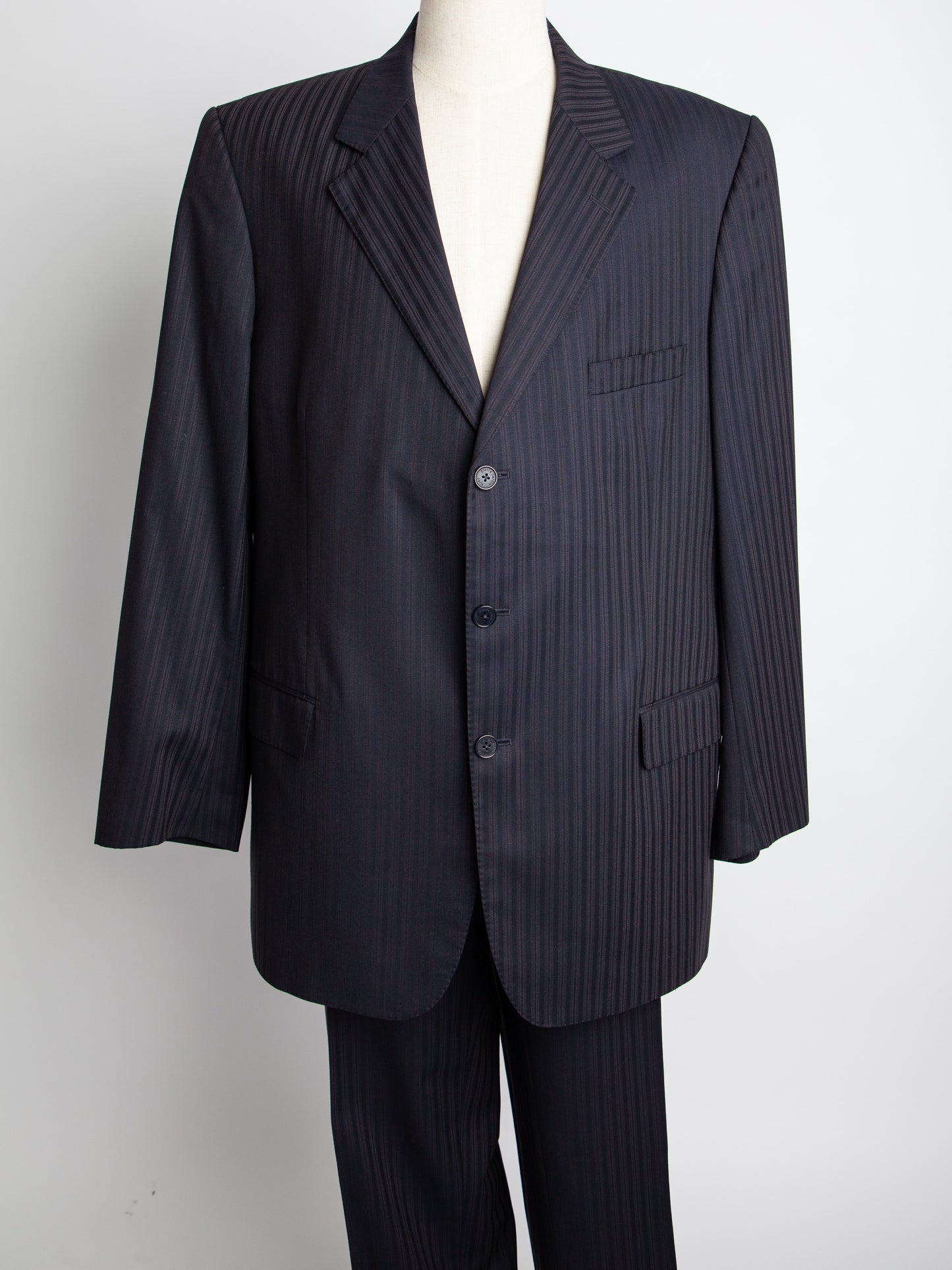 good pierre cardin black pinstripe suit size xxl for men