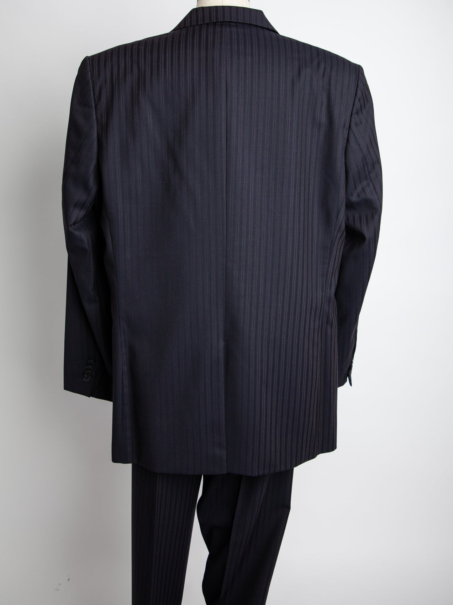 good pierre cardin black pinstripe suit size xxl for men