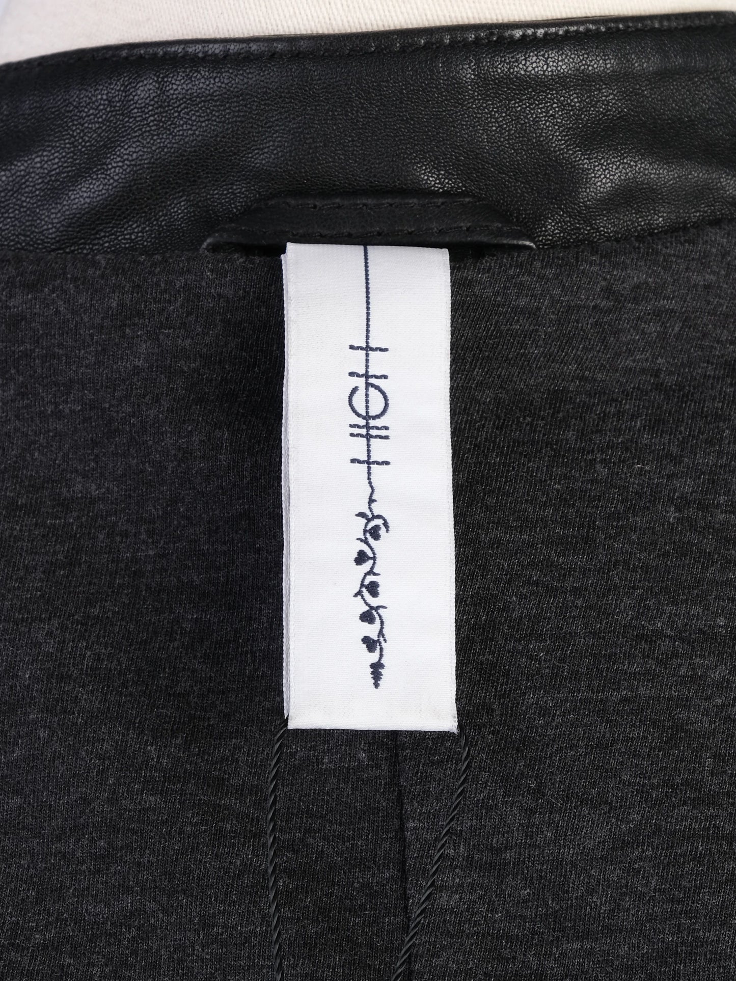 excellent high black leather vest size s edgy design with zippered pockets