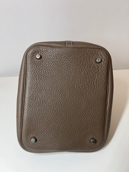 Hermes Etoupe Picotin 22 - w/Box, Dustbag and Lock/Keys