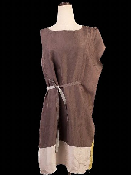 good trussardi gray silk sleeveless dress size m with belt