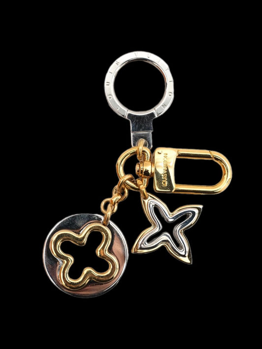 NEW Louis Vuitton Keychain Gold Silver Floral Star Combined Metal