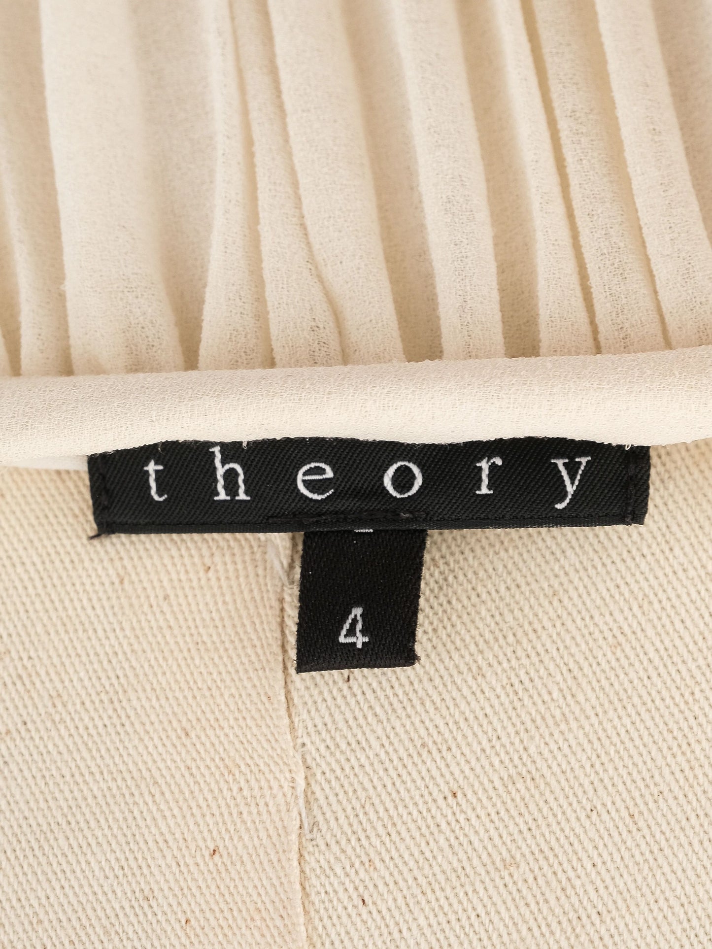 excellent theory white pleated maxi skirt size 4
