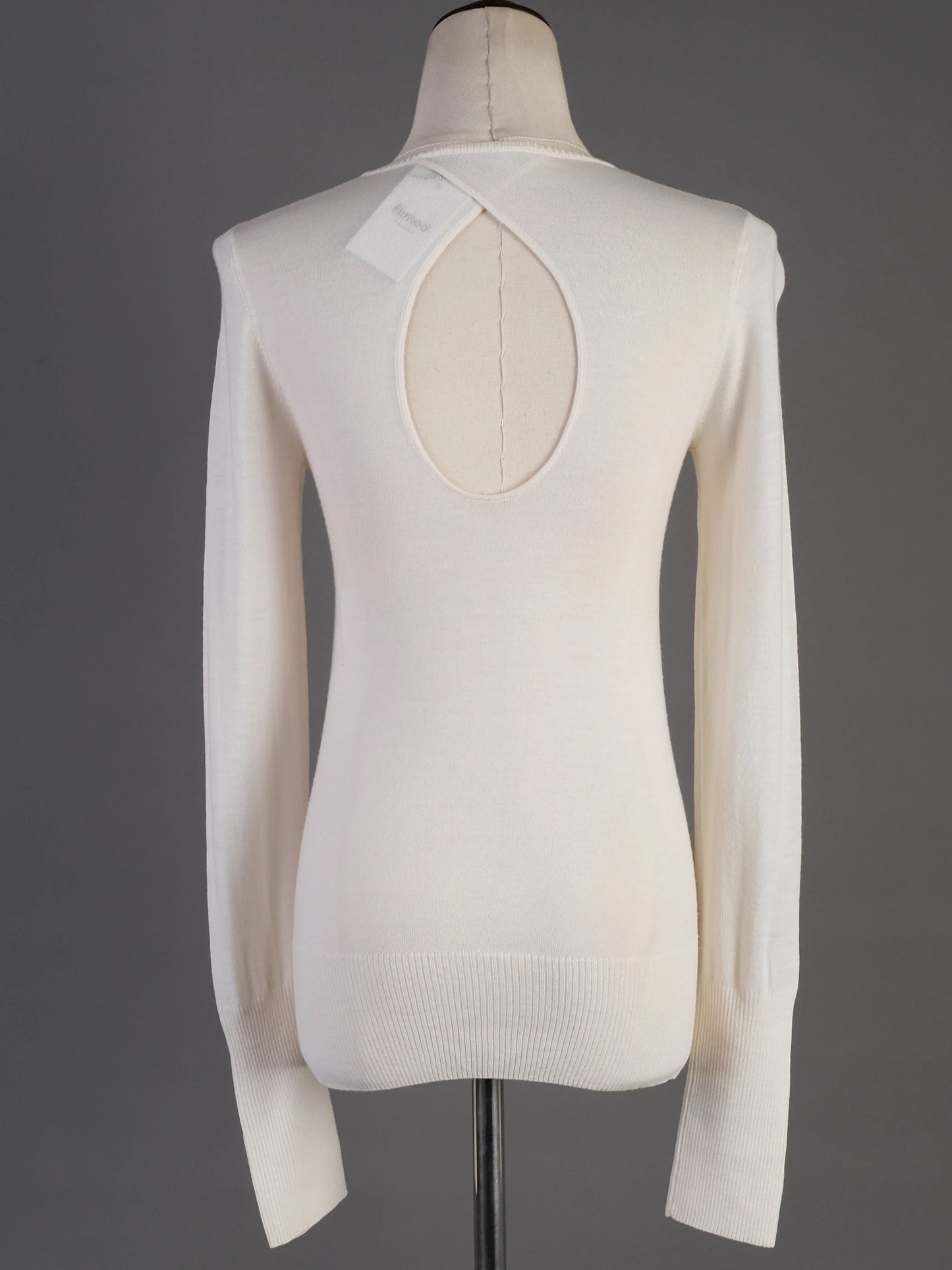 excellent tara jarmon white wool long sleeve sweater size s