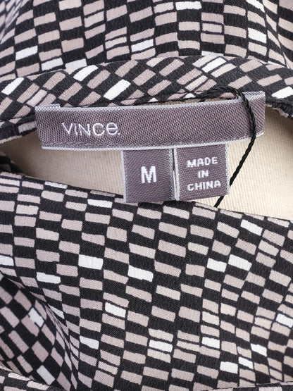 Excellent Vince Black & White Silk Blouse Size M with Geometric Pattern