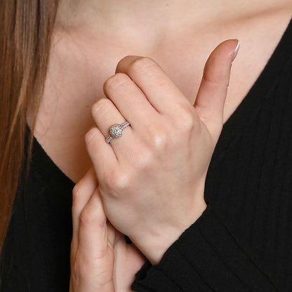Boucheron Etoile de Paris diamonds and platinum ring