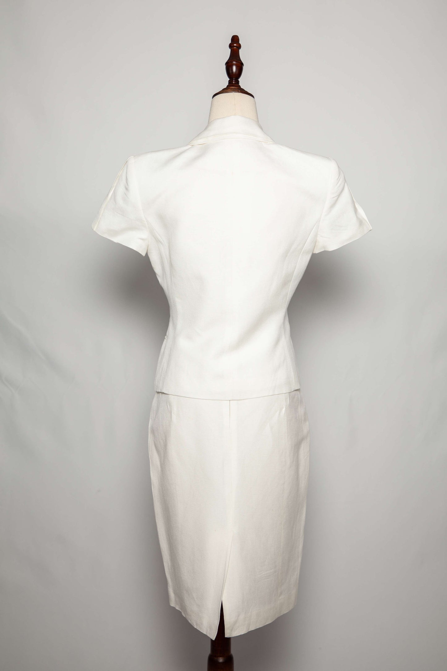 calvin klein white women's business suit xs excellent condition