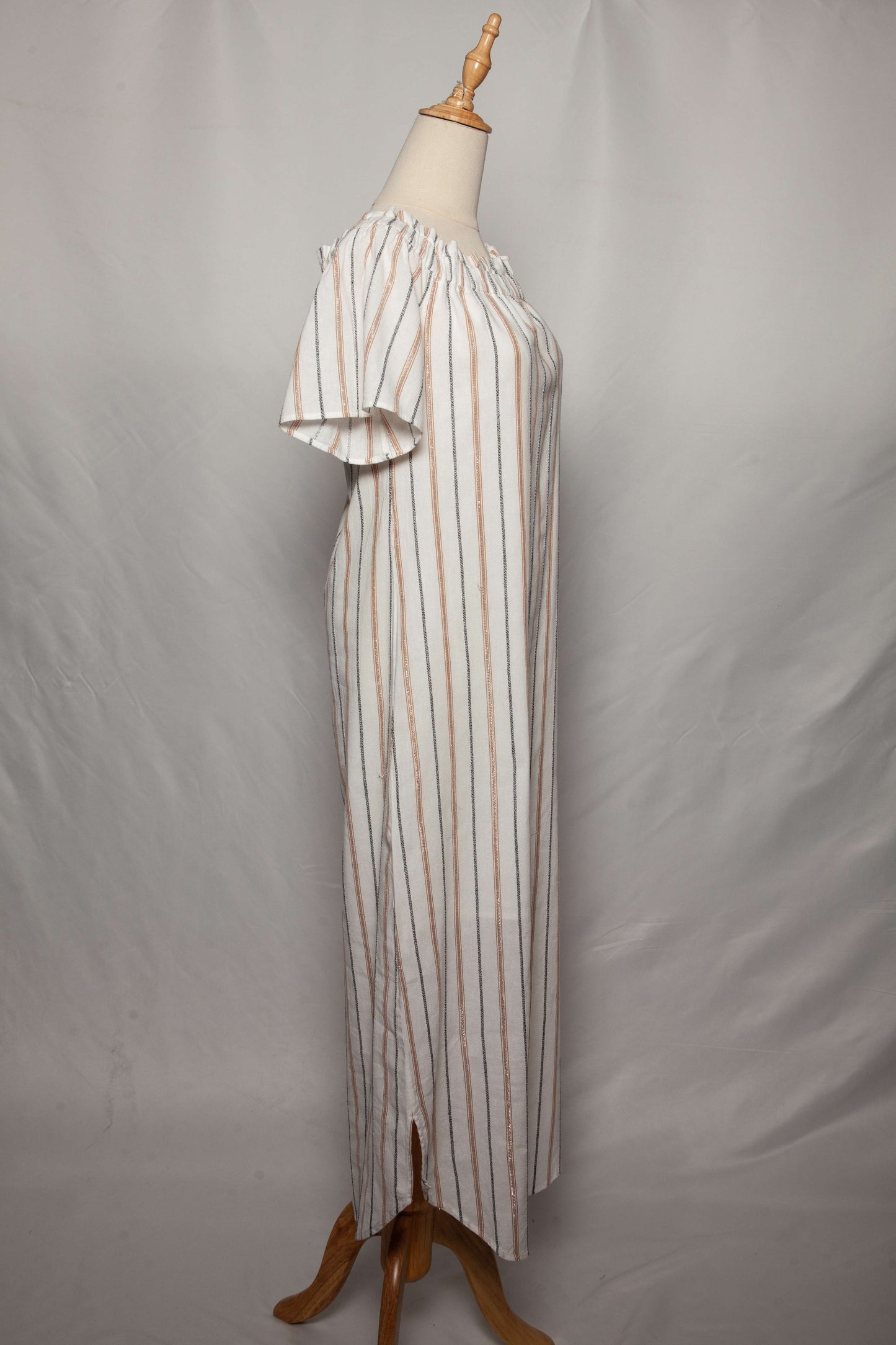 good bcbgmaxazria white striped dress xs short sleeve women