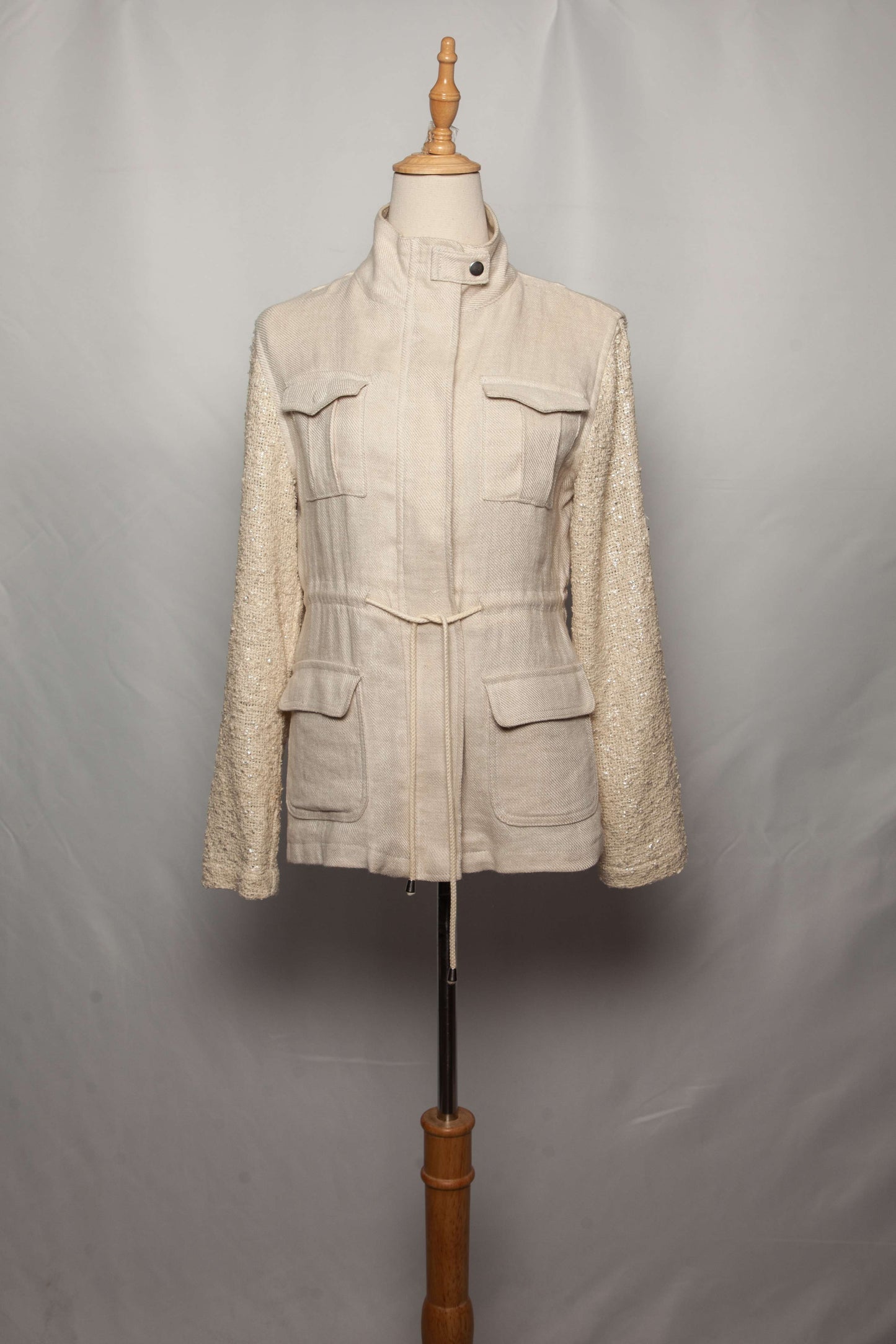 average generation love white jacket with high collar and textured sleeves