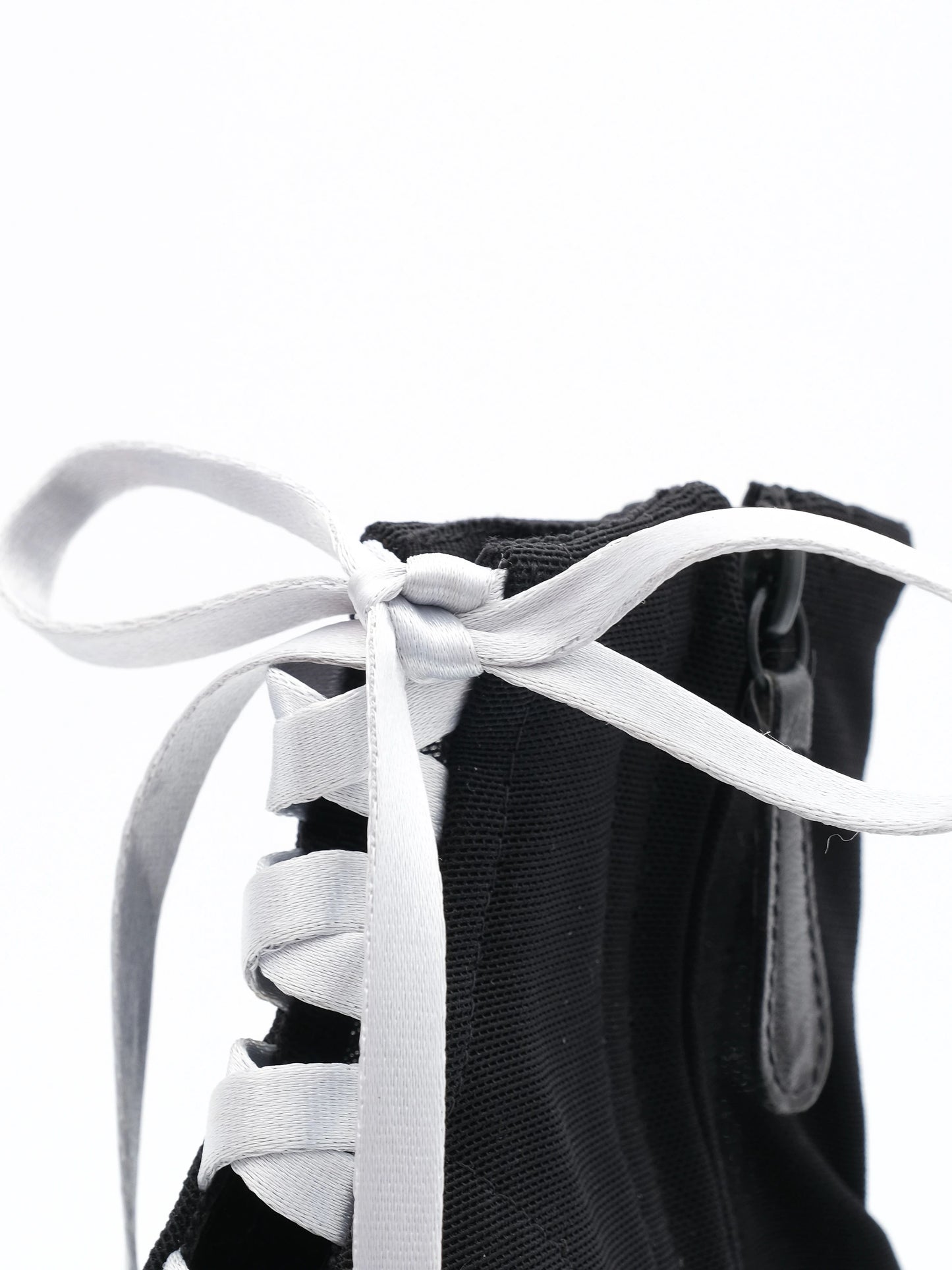 vicini black high-heeled shoes size 38 with lace-up detail