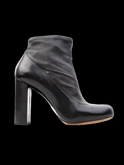 excellent chloe black leather heeled ankle boots size 37