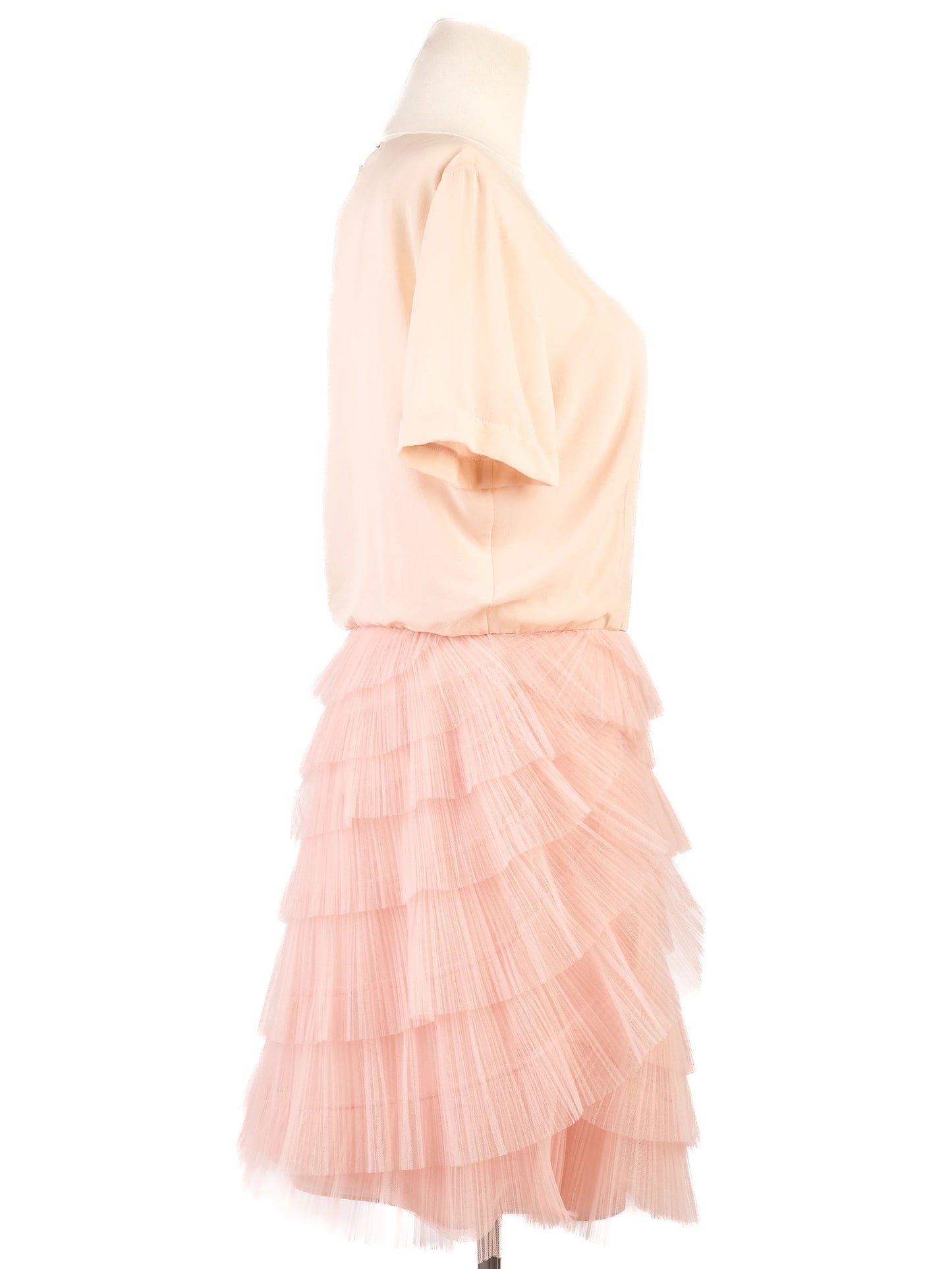 excellent bcbgmaxazria pink silk dress size m with ruffled skirt