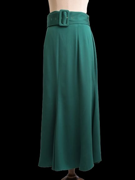 excellent uterque green viscose skirt with wide belt size m
