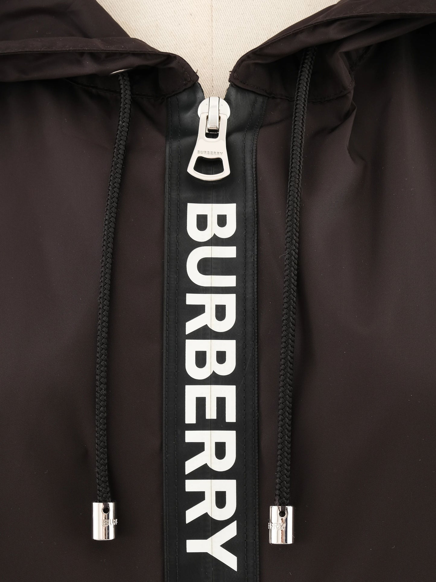 excellent burberry black hooded jacket size xl nylon women